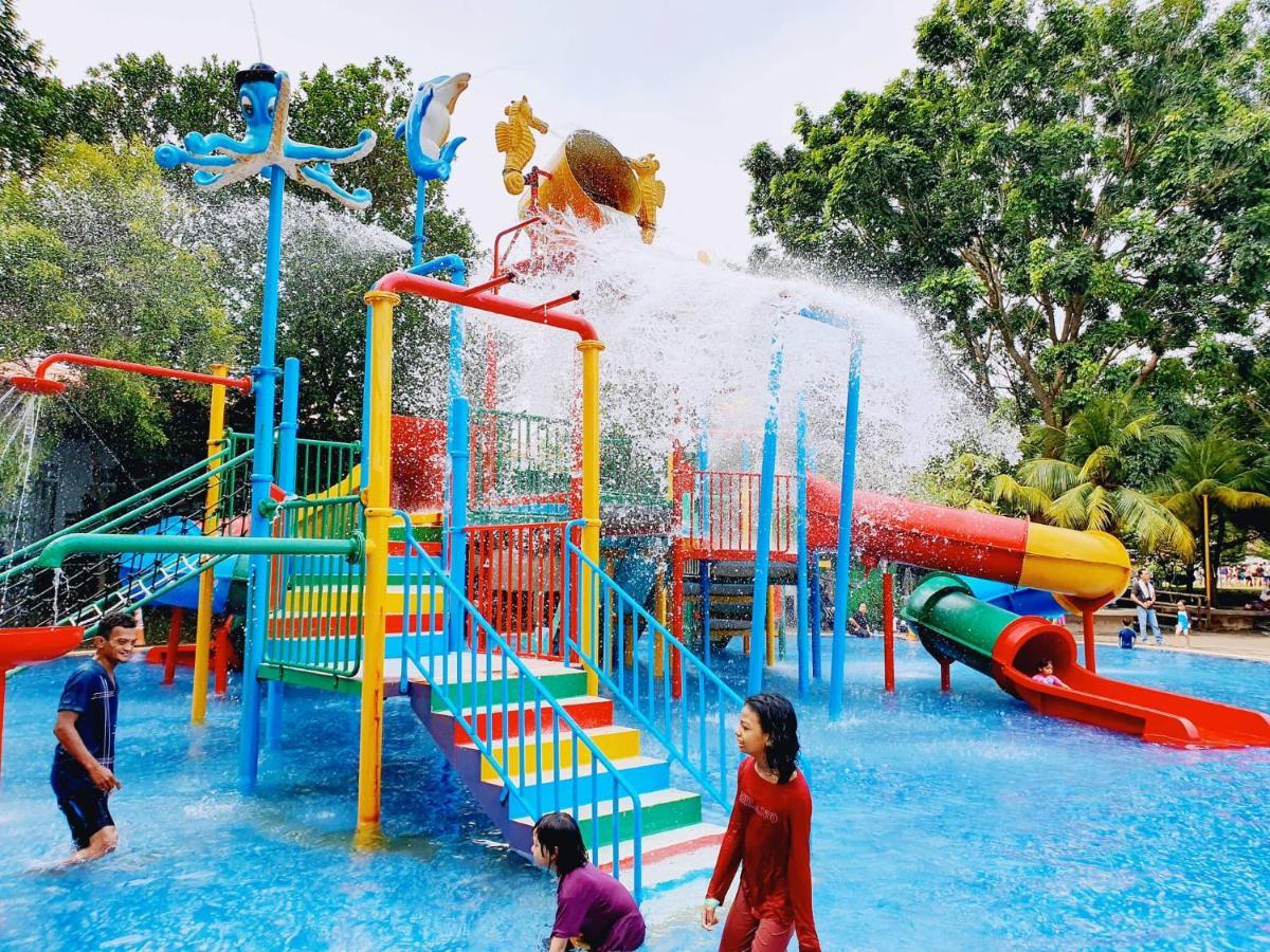 Melaka Top Largest Waterpark Resort - By Youbnb Homestay Melaka Zewnętrze zdjęcie