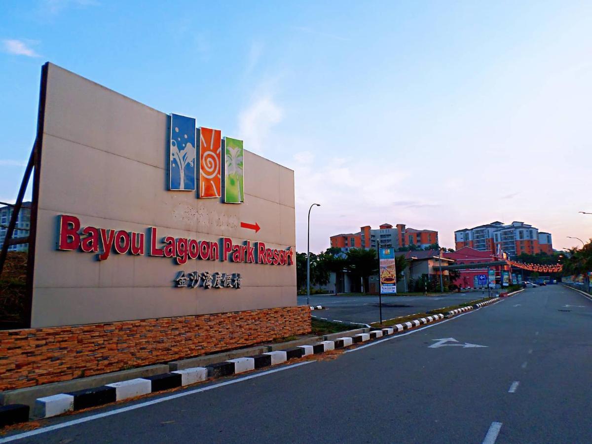 Melaka Top Largest Waterpark Resort - By Youbnb Homestay Melaka Zewnętrze zdjęcie
