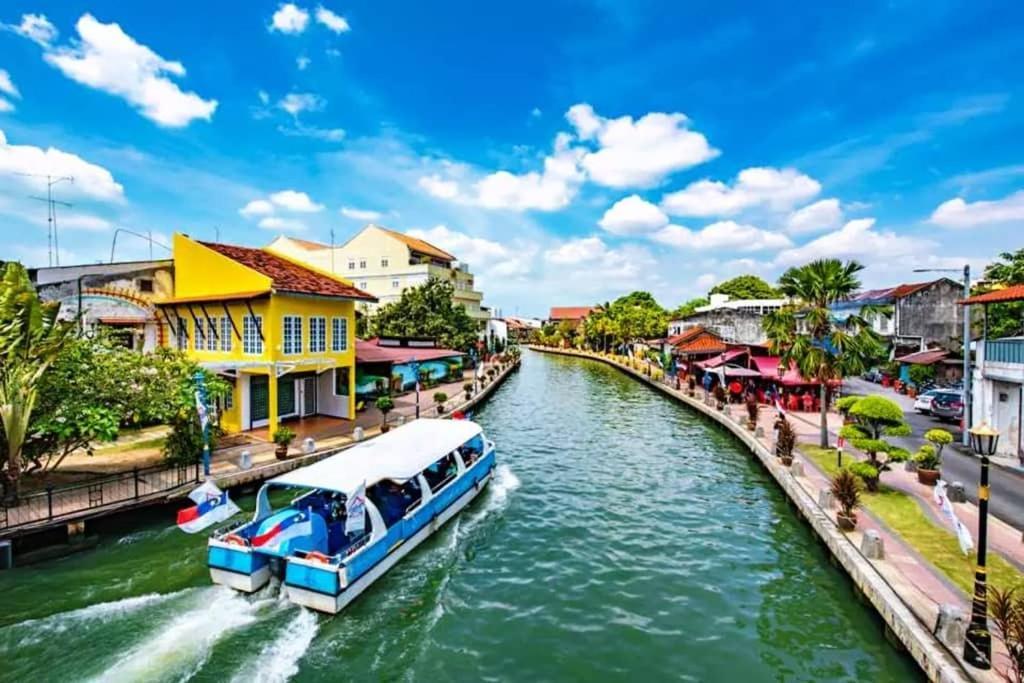 Melaka Top Largest Waterpark Resort - By Youbnb Homestay Melaka Zewnętrze zdjęcie