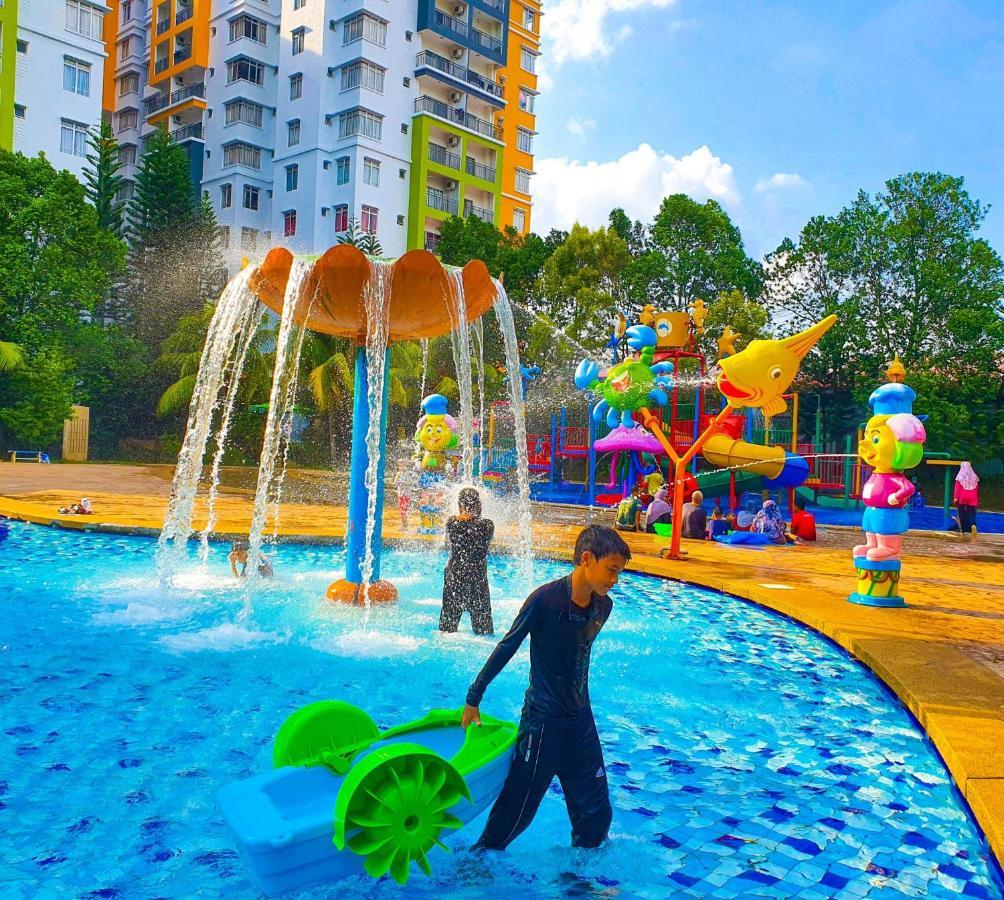 Melaka Top Largest Waterpark Resort - By Youbnb Homestay Melaka Zewnętrze zdjęcie