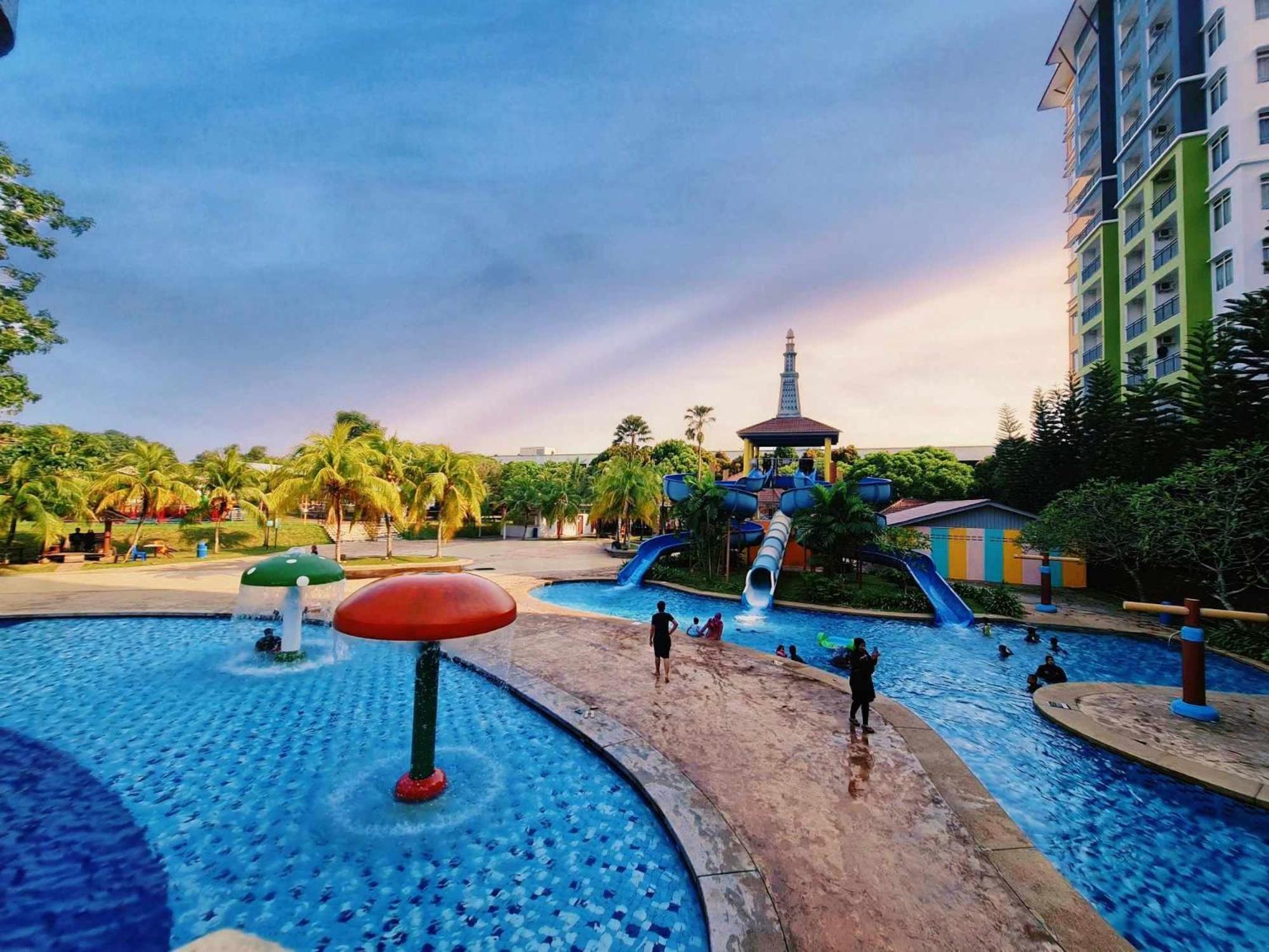 Melaka Top Largest Waterpark Resort - By Youbnb Homestay Melaka Zewnętrze zdjęcie